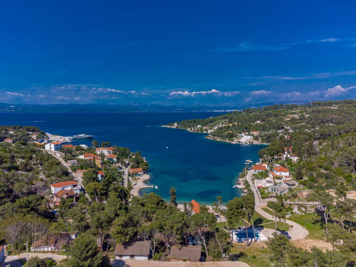 Uniquely Designed Villa Ivana With Outdoor Jacuzzi Nearby The Pebble Banje Beach At The Island Of Solta Rogač 外观 照片
